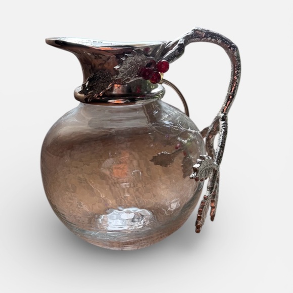 Elegant Silver and Glass Pitcher leaves design 8.5” high. New - Picture 3 of 14